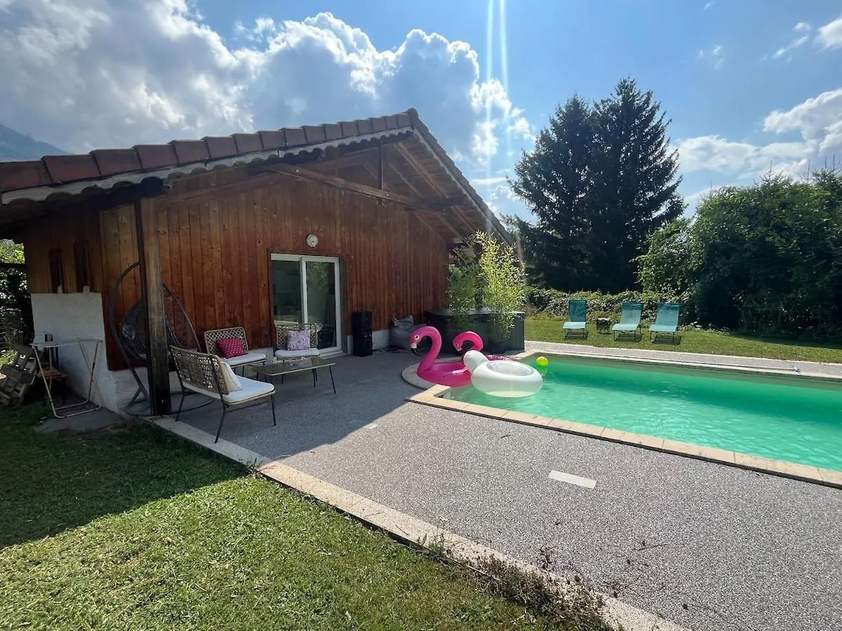 Holiday home Charmant Logis Entre Lac Et Montagnes Doussard